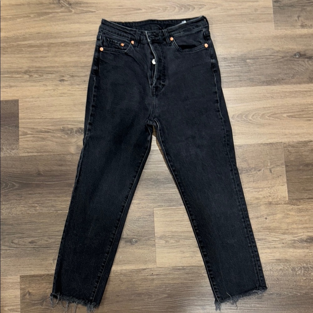 H&M Black Ankle Cropped Jeans with Vintage Look